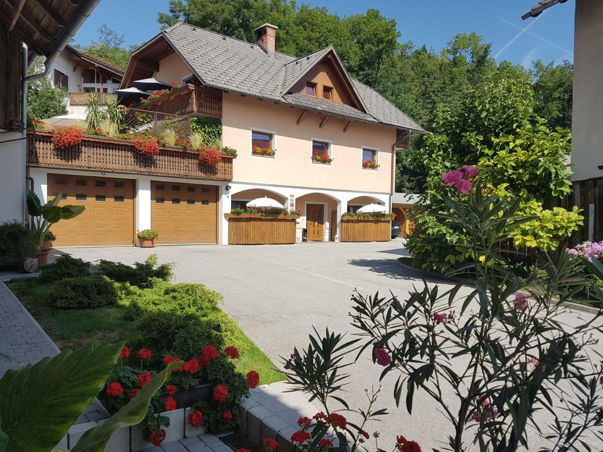 Apartmaji Mezan * Bled